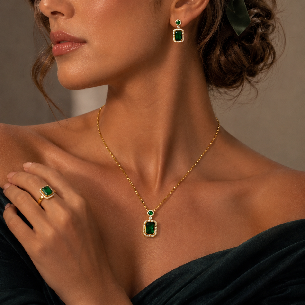 Emerald Green Vintage Jewelry Set for Women