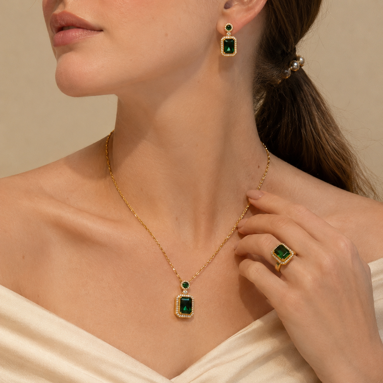 Emerald Green Vintage Jewelry Set for Women